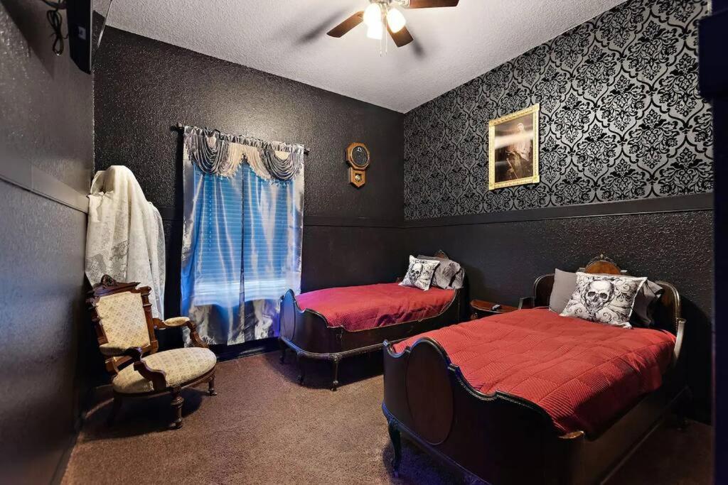 Апартаменты A Spooktacular Haunted Mansion. Киссимми Экстерьер фото